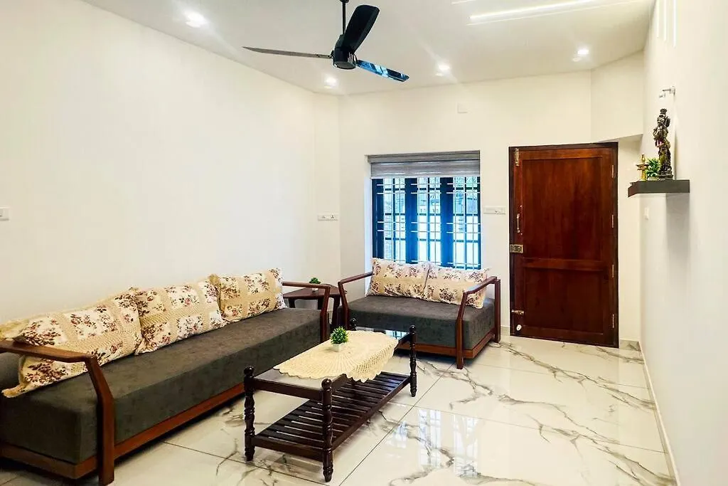Elegant Riverview Villa Kochi Holiday home